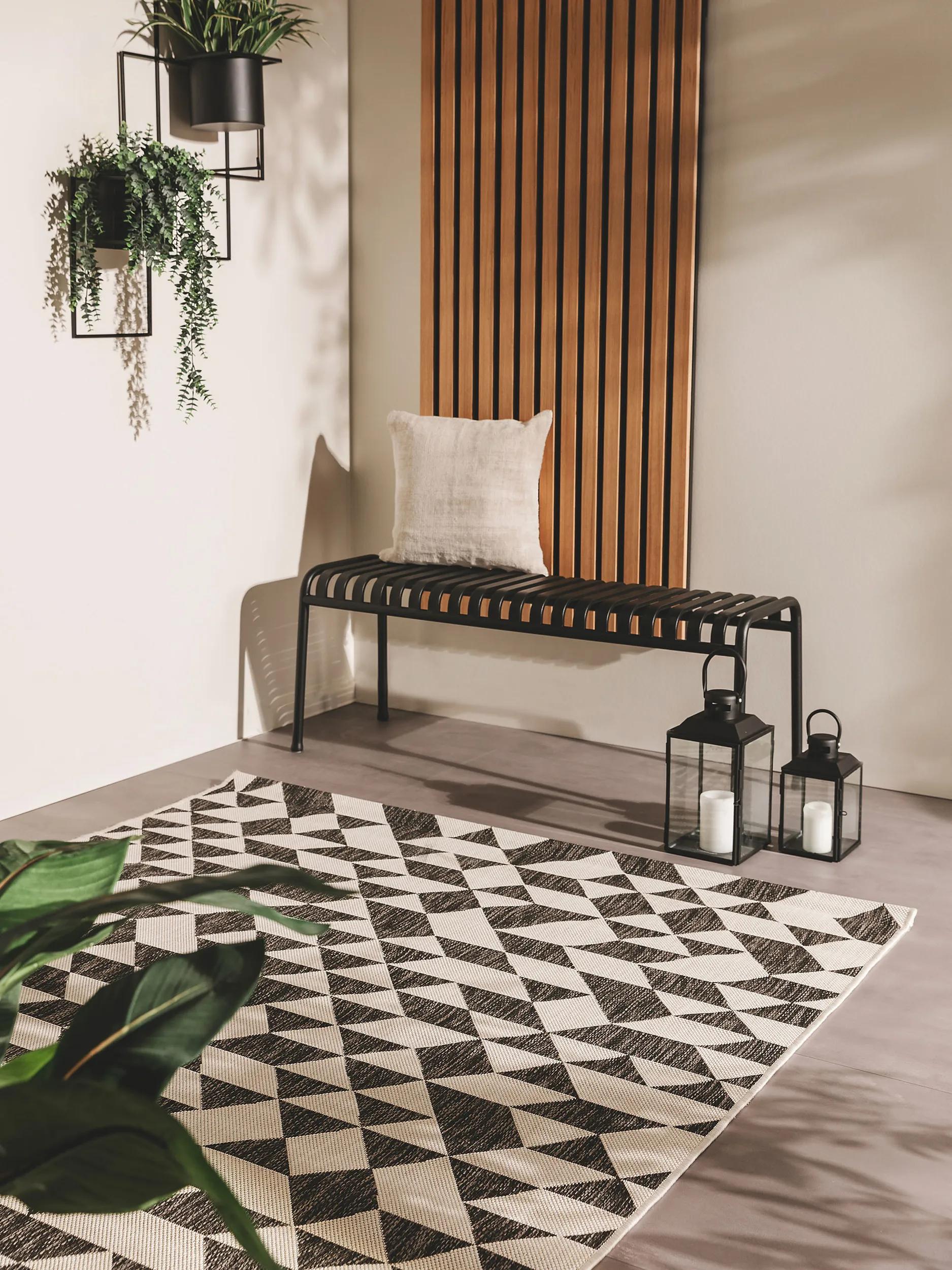 Covor de interior și exterior Cleo – Negru