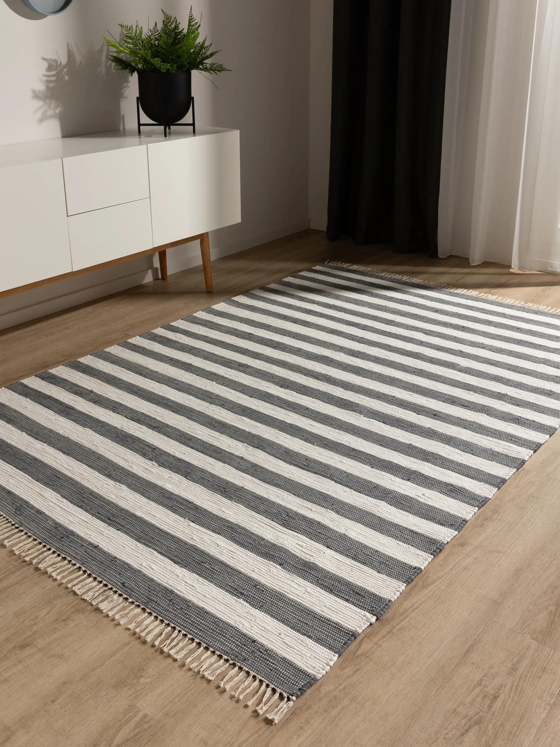 Covor din material reciclat Tom – Gri/Alb